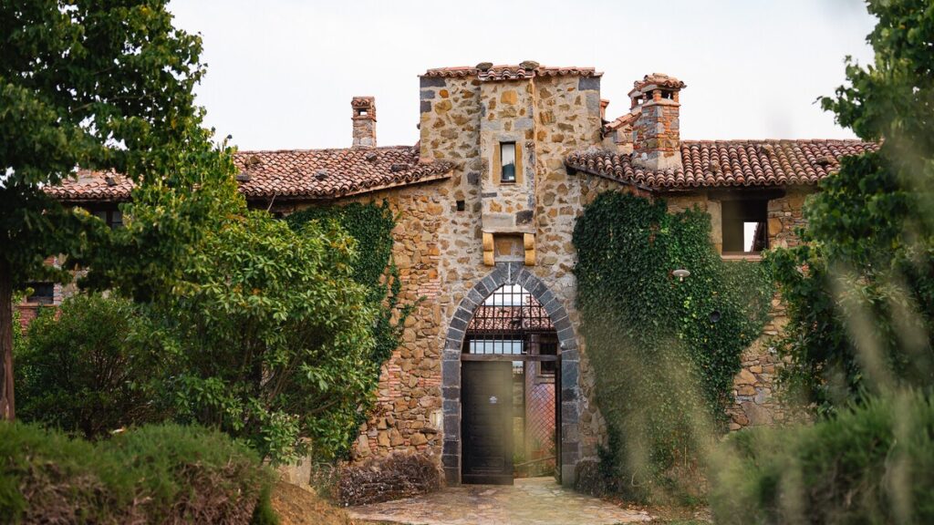 Castle facade of Borgo Braila in the La carta apartment, Borgo Braila, Umbria