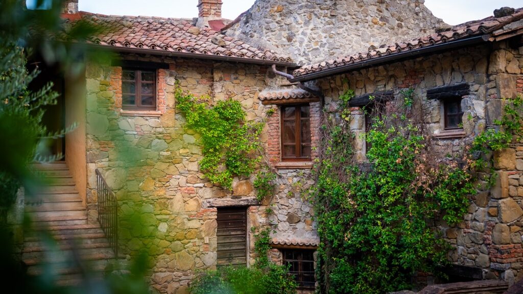 Stone village houses in the La carta apartment, Borgo Braila, Umbria