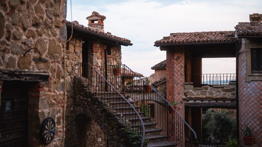 Village houses and stone steps in the Il ponente apartment, Borgo Braila, Umbria